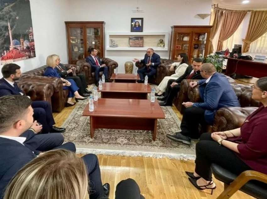 144-vjetori i Lidhjes së Prizrenit/ Veliaj takon kreun e Komunës: E rëndësishme të bashkëpunojmë dhe të mësojmë nga njëri-tjetri