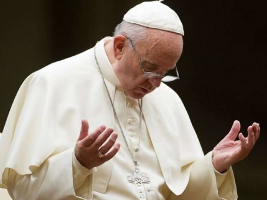 Papa bën thirrje për ‘armëpushim të Pashkëve’ në Ukrainë
