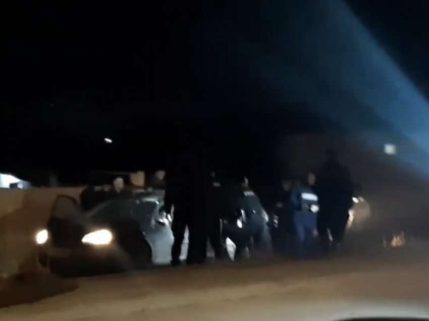 Momenti i arrestimit i të dyshuarve të grabitjes në pompën e benzinit në Mitrovicë