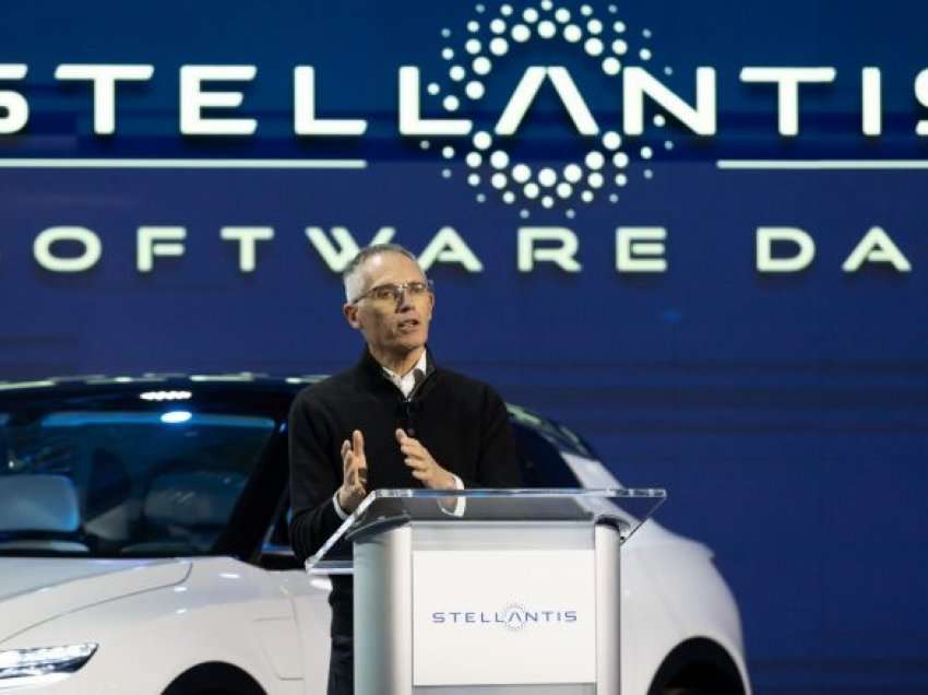 Shefi i Stellantis paralajmëron për mungesën e baterive për vetura elektrike në të ardhmen