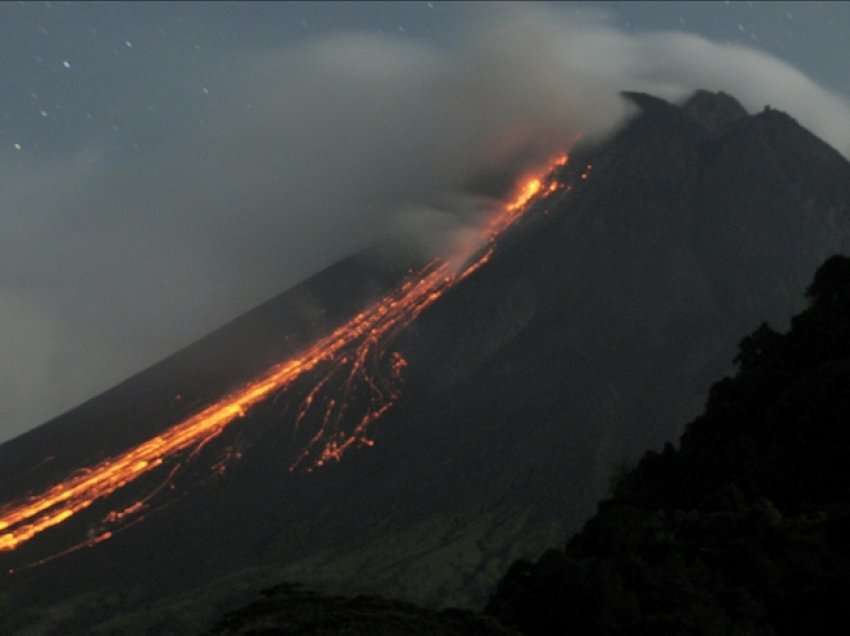Shpërthen sërish vullkani Merapi në Indonezi