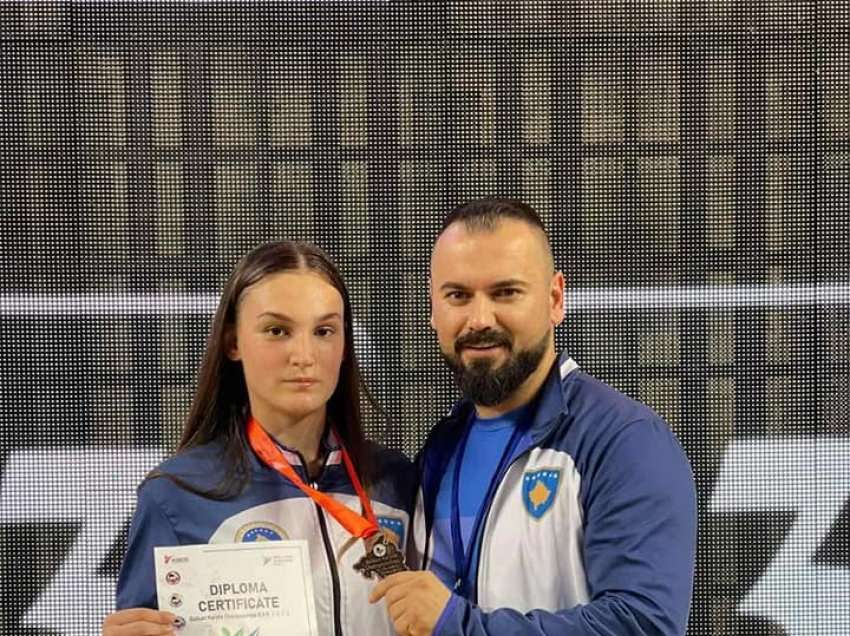 Karateja po shënon rezultate të mira në Kampionatin Ballkanik 