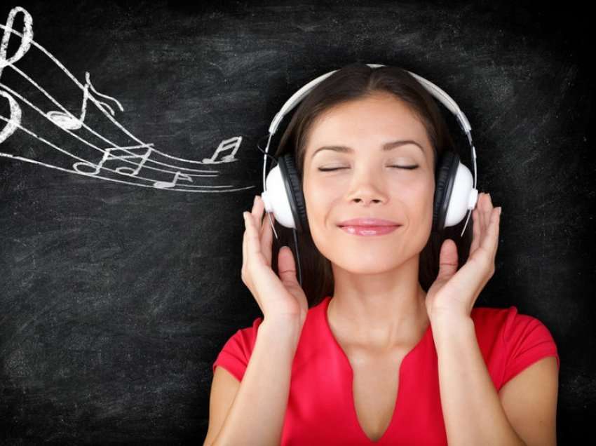 Pse emocionoheni kur dëgjoni këngën tuaj të preferuar?