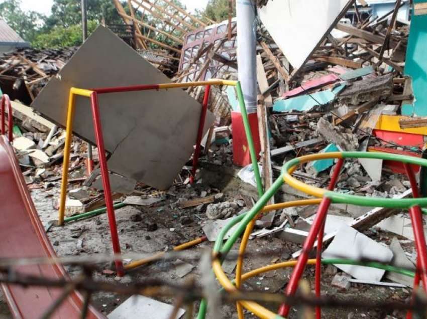 Tërmeti në Indonezi, mes 252 të vdekurve edhe shumë fëmijë