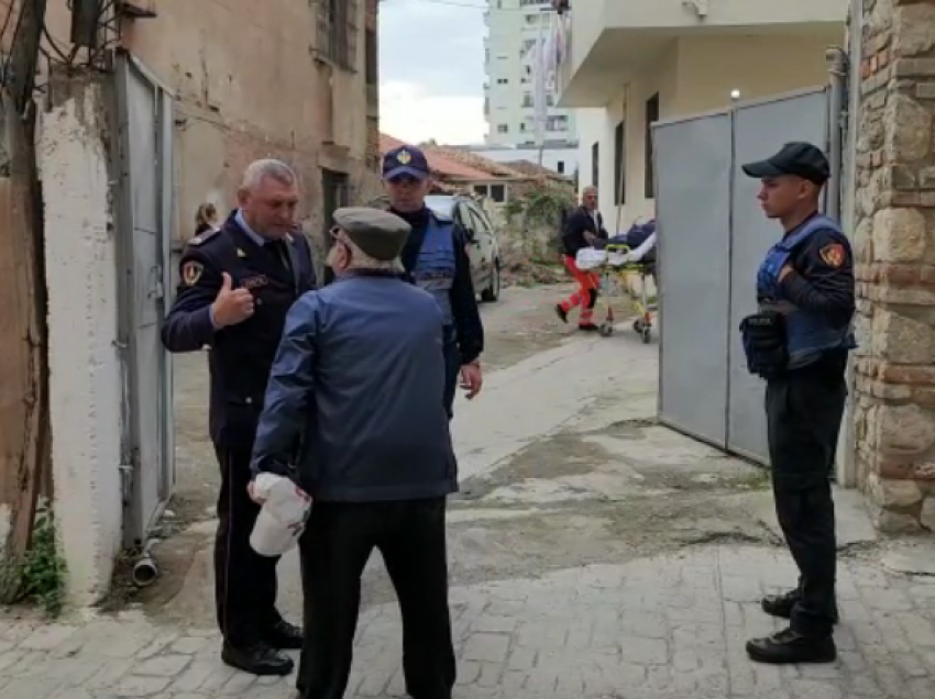 U dhunua dje nga gruaja me sende të forta, policia arreston të moshuarin në Durrës