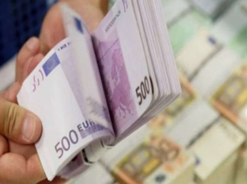 ​Deponohen kartëmonedha false në një bankë në Suharekë