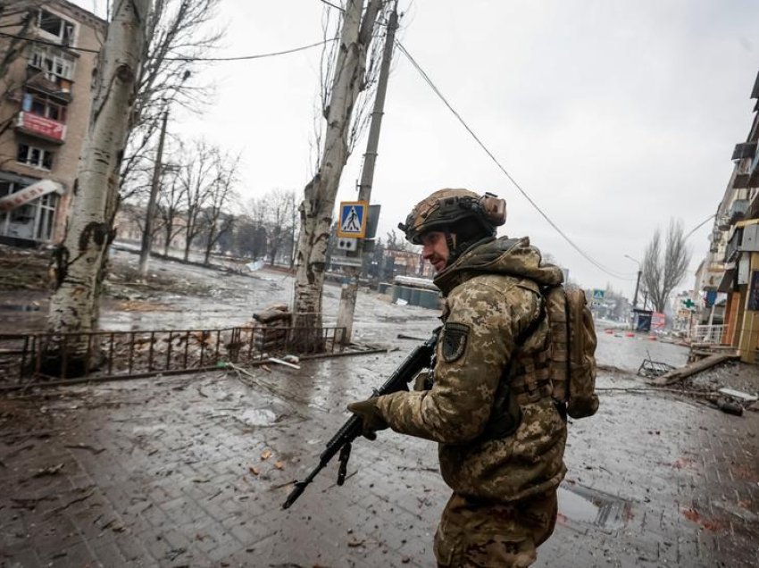 Ukraina njofton për luftime të ashpra në Bakhmut
