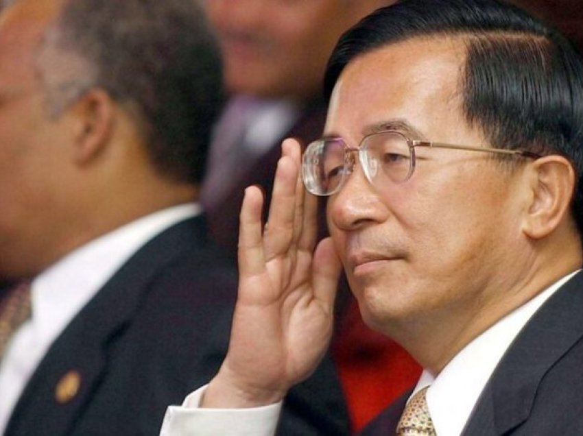 Djali i ish-presidentit të Tajvanit dënohet me 1 vit burg për pastrim parash