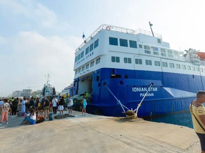 Porti i Vlorës, mbi 4 mijë udhëtarë dhe 976 automjete në fundjavë