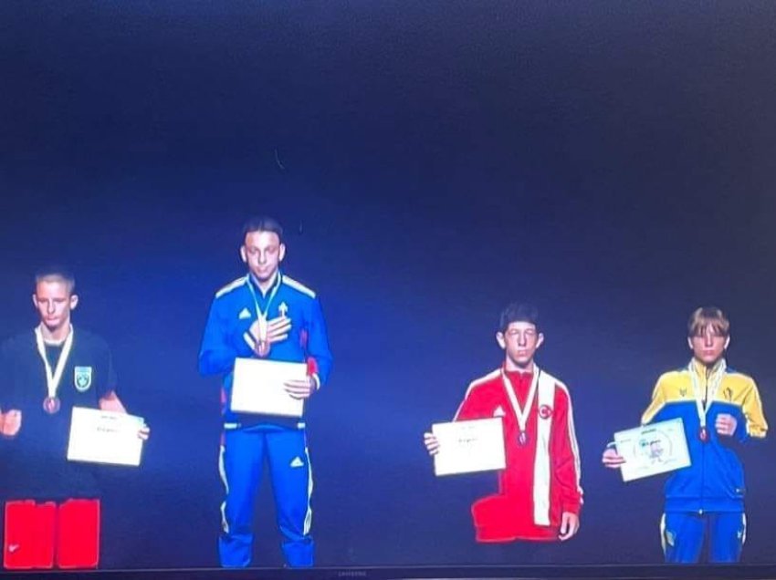  Badallaj fiton medaljen e argjendtë në Kampionatin Evropian për shkollarë
