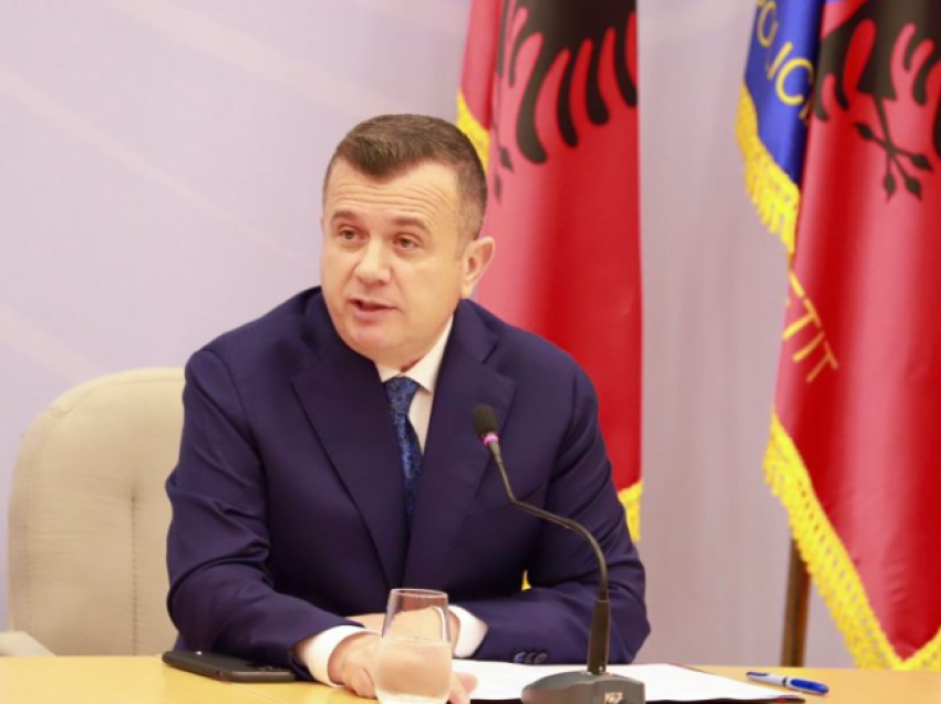 Lulzim Berisha në pranga/ Reagon Balla: Sundimi i ligjit vijon të godasë në Shqipëri e kudo