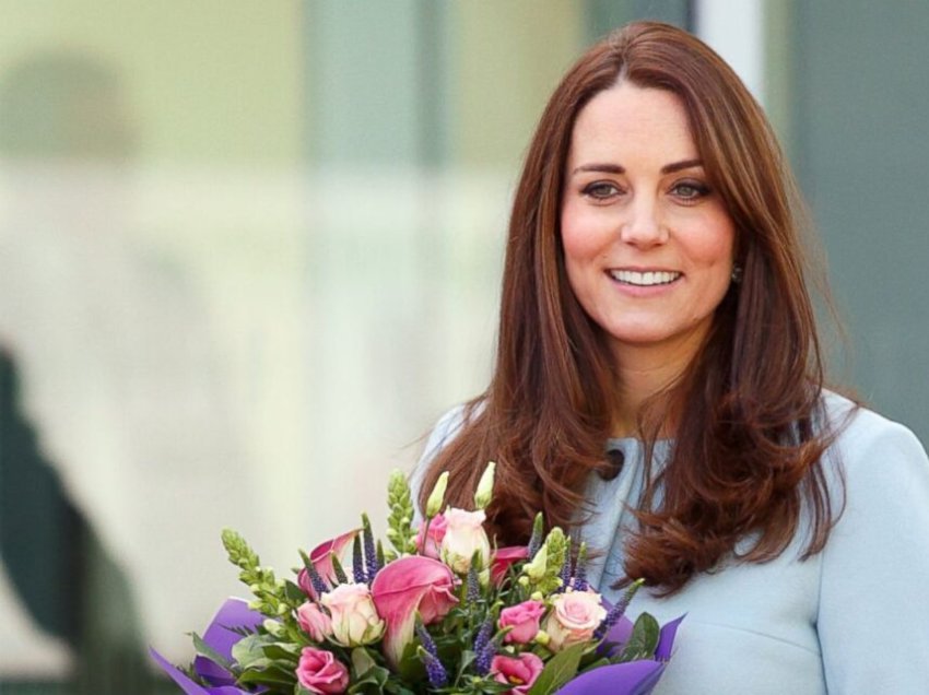Kate Middleton, në dy evente shfaqet me fustanin e njëjtë 