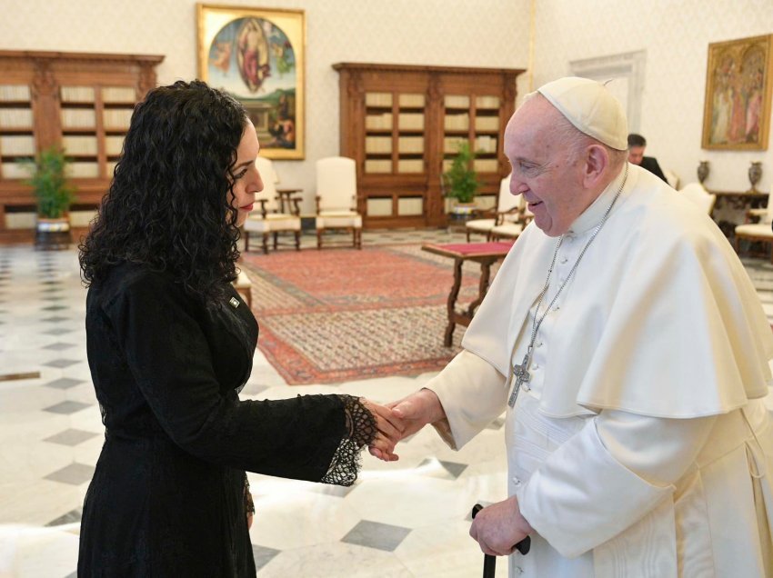 Osmani takon Papa Françeskun: E falënderova Atin e Shenjtë për kujdesin që ai po tregon ndaj Kosovës