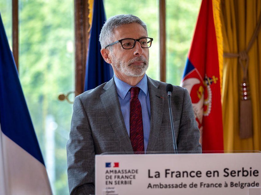 Ambasadori francez në Beograd: Perëndimi dëshiron t’i jap dinamikë të re dialogut Kosovë-Serbi