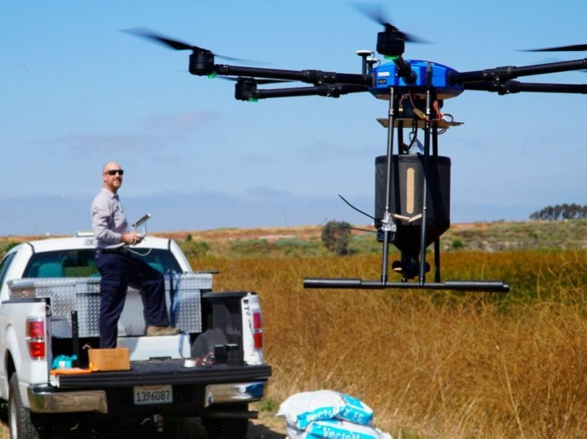 Njihuni me dronin që është “angazhuar” për të luftuar mushkonjat në Kaliforni