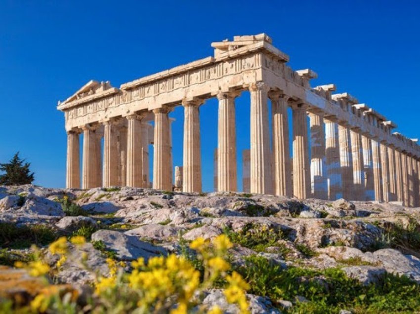 ​Greqia ”mbytet” nga vapa, Akropoli pjesërisht i mbyllur