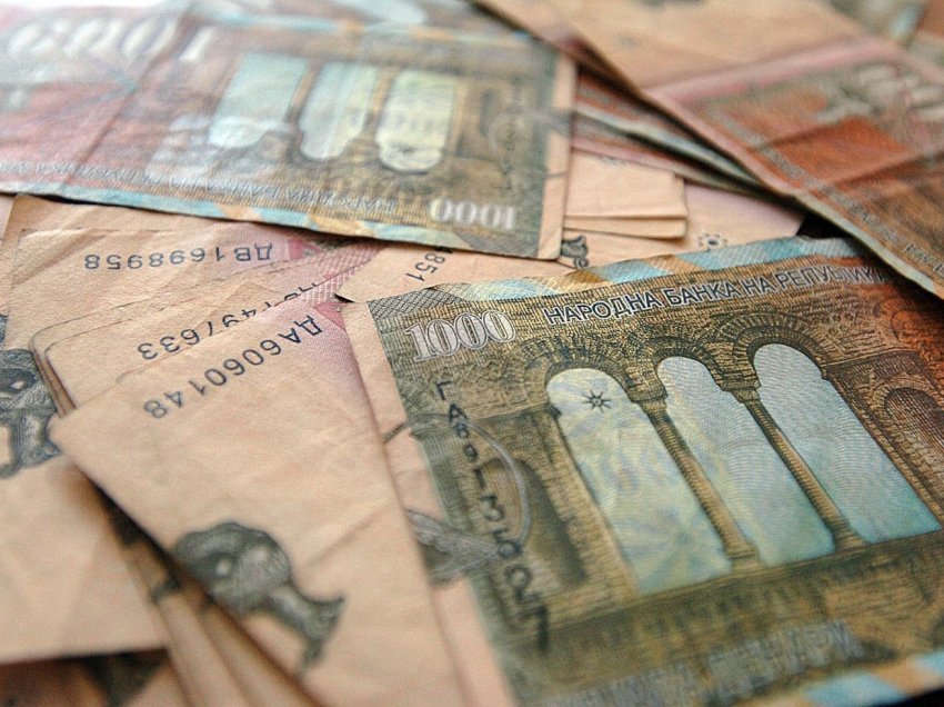 Rritet paga mesatare në Maqedoni