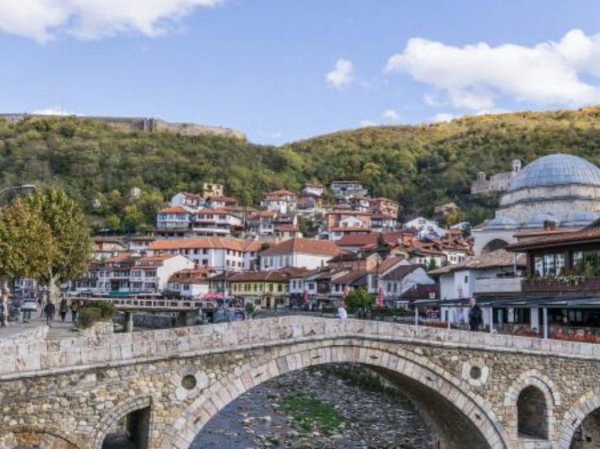 Gratë e Prizrenit e gjejnë veten në artizanate