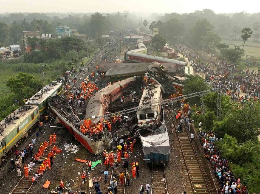 Ministri indian tregon arsyen si erdhi deri te aksidenti tragjik ku vdiqën 275 persona