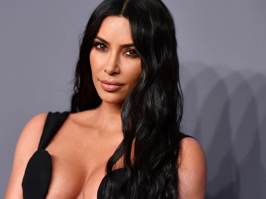 Kim Kardashian flet për jetën e dashurisë