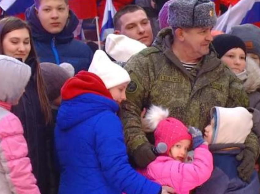 Mediat britanike: Çfarë po ndodh me fëmijët e rrëmbyer ukrainas në kampet e Putinit