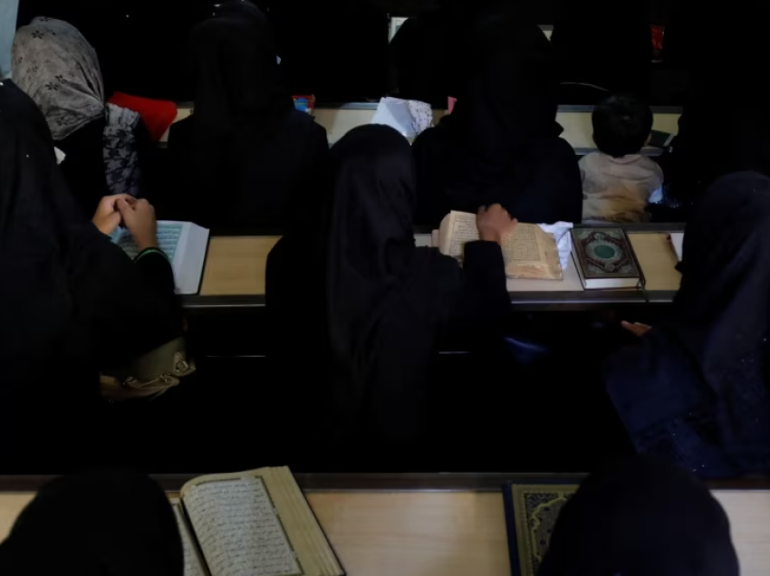 BE: Talibanët nuk kanë dhënë zotim për rihapjen e shkollave për vajzat afgane