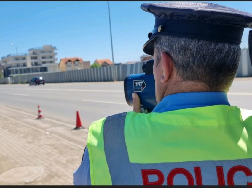 Policia e Ferizajt shqipton 1358 gjoba brenda javës, heq 8 patentë shoferë