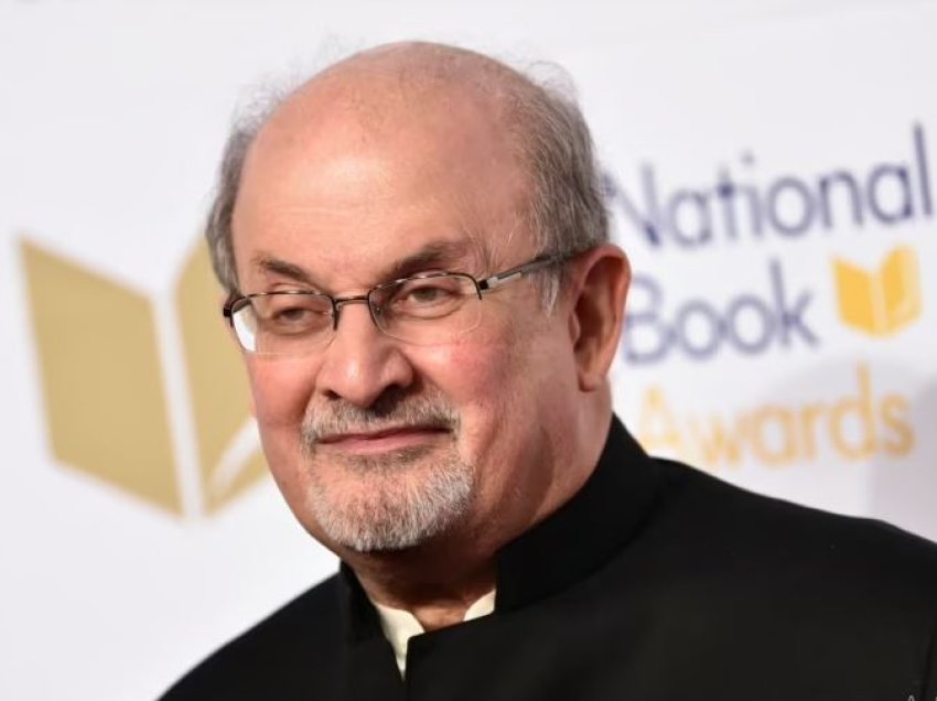Salman Rushdie paralajmëron për rrezikun ndaj lirisë së shprehjes