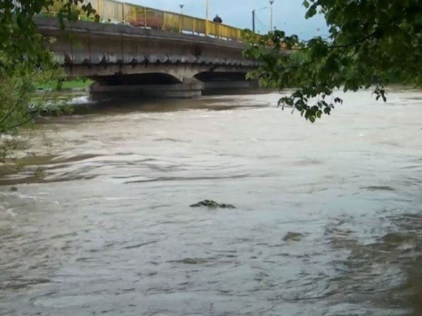 Vërshime në Bosnje-Hercegovinë dhe Kroaci
