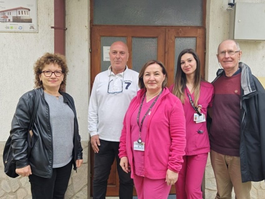 Specialistët e Klinikës Zhan Mitrev kryen kontrolle kardiologjike falas për pensionistët nga qyteti i Vinicës dhe zonat përreth
