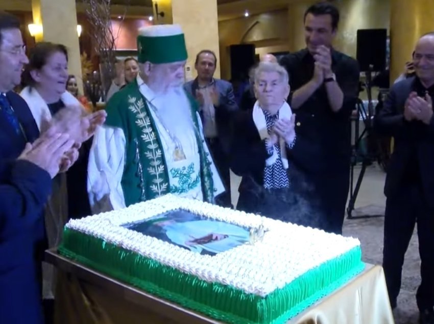 Kryegjyshi Botëror i Bektashinjve, Edmond Brahimaj feston 64-vjetorin e lindjes, bën bashkë politikanë, klerikë, biznesmenë e diplomatë, ja mesazhi i tij