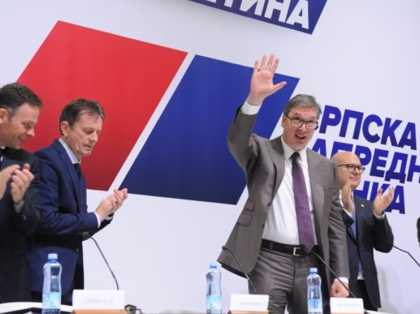 Vuçiq jep dorëheqje - ja kë propozon si pasues të tij