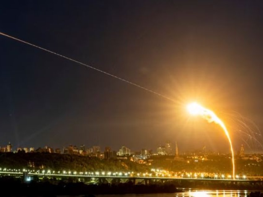 Rusia sulmon me dronë dhe raketa Ukrainën