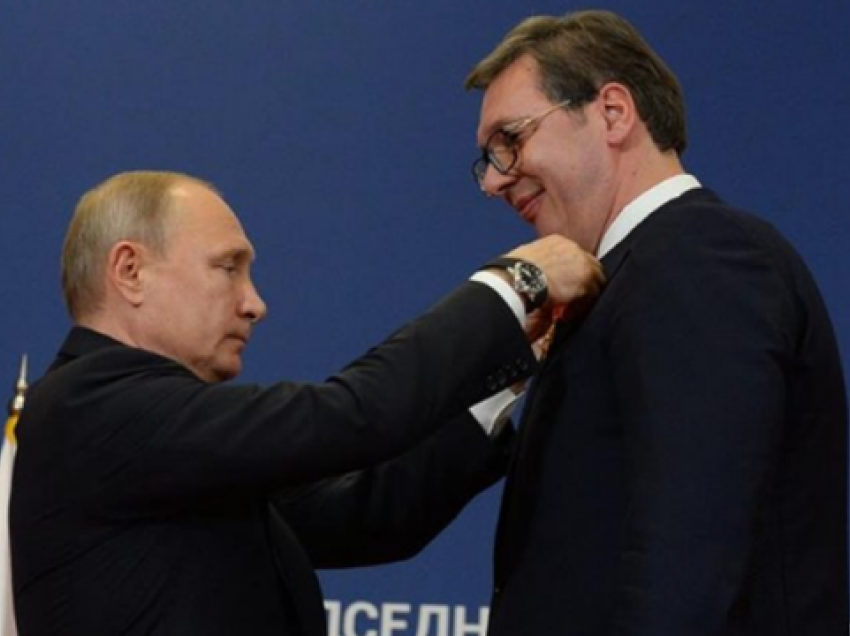 Stradner: Rusia po përpiqet të shkaktojë “kaos” në Ballkan, po ndihmohet nga Aleksandar Vuçiq