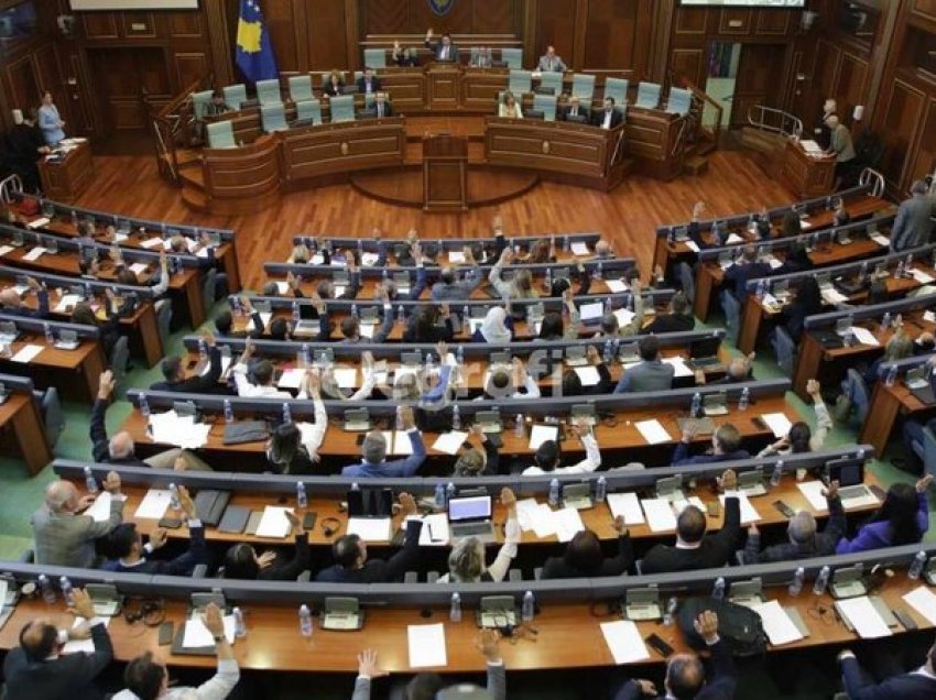 Rezoluta për sulmin terrorist, gazetari i njohur: Ja zgjidhja që duhet për heqjen e sanksioneve ndaj Kosovës