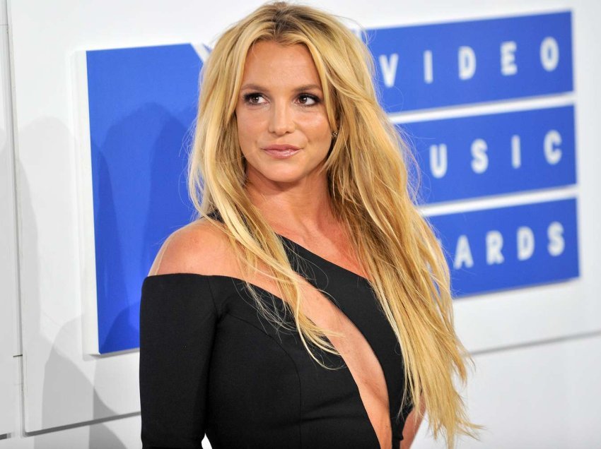 Britney Spears flet për depresionin pas lindjes 