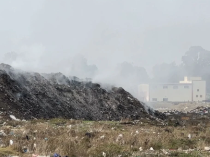 Zjarret në fushat e mbetjeve urbane në Vlorë, banorët detyrohen të flenë e të zgjohen mes tymit toksik