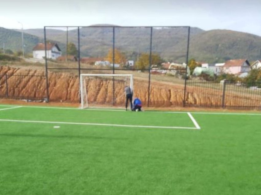 Fusha i jep gjallëri fshatit Pleshinë, Mustafa: Sa më shumë terrene sportive aq më mirë   