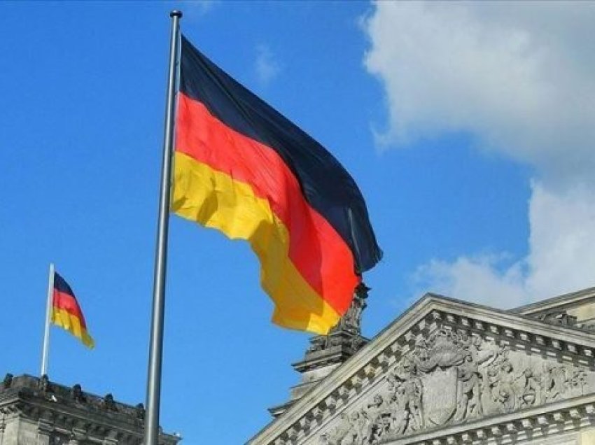 Reagon Berlini: Grupet e armatosura ilegale duhet të ndalen së rrezikuari jetën e njerëzve