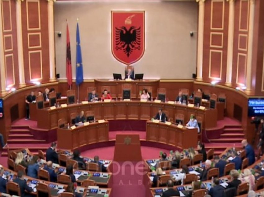 ​1100 të dënuar përfitojnë nga amnistia penale në Shqipëri