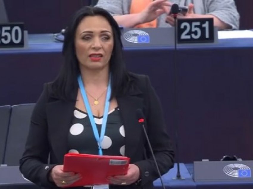 ​Deputetja e Maqedonisë në KiE ia përmend Serbisë vrasjen e familjes Jashari