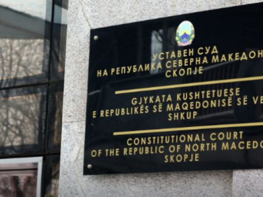 Kaosi me dokumentet – Dorëzohet nismë në Gjykatën Kushtetuese për mbrojtjen e lirive dhe të drejtave të qytetarëve