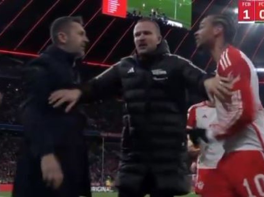 Trajneri i Union Berlinit përplaset fizikisht me lojtarin e Bayernit