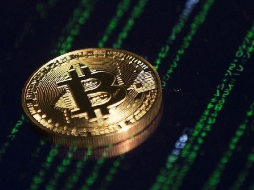 ​Bitcoin ngjitet mbi 42 mijë dollarë me një kërcim prej 5.7%