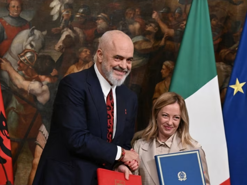 Kushtetuesja i hap rrugë ratifikimit të marrëveshjes për emigrantët mes Shqipërisë dhe Italisë