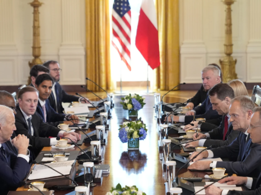 Biden siguron drejtuesit polakë që mbështetja amerikane do të jetë e hekurt