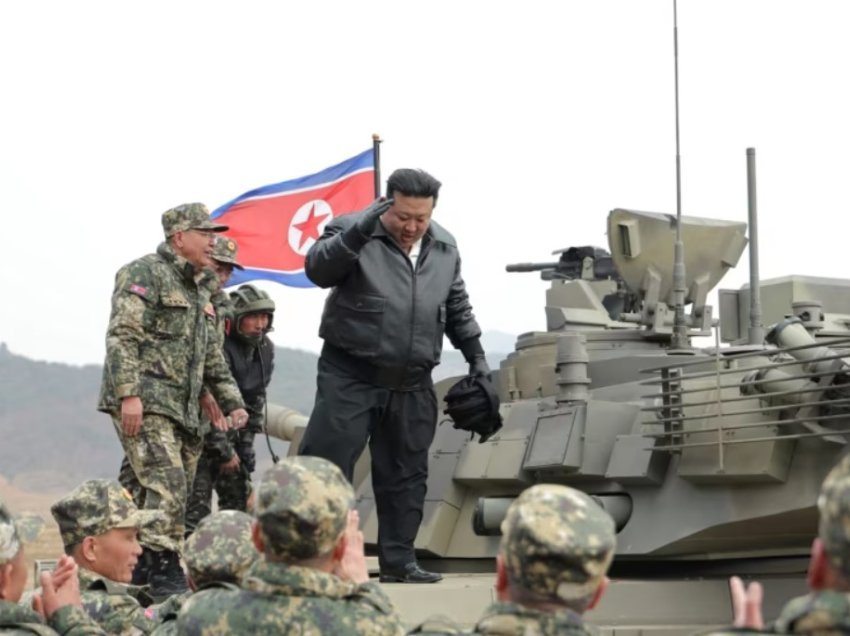 Kim nget tankun e ri, bën thirrje për përgatitje për luftë