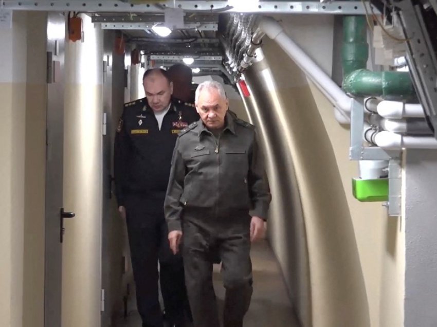 Ministri rus i Mbrojtjes urdhëron mbrojtje më të mirë të marinës së Detit të Zi