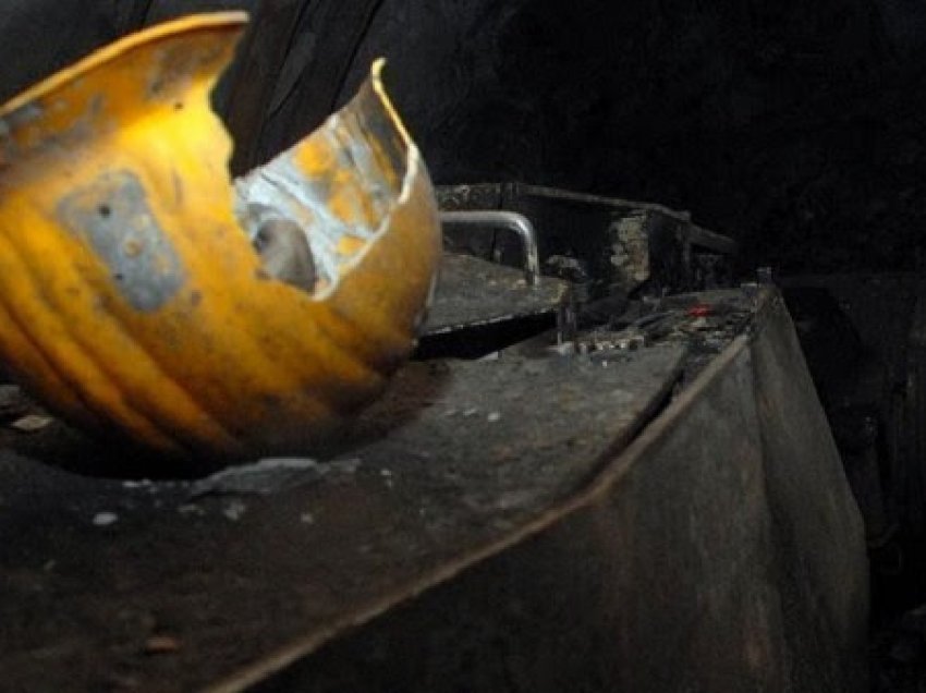 12 të vdekur nga shembja e minierës në Pakistanin jugperëndimor