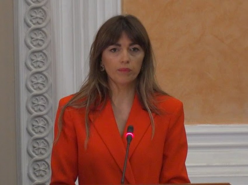​Haxhiu: Do të hapim 100 pozita për noterë, përfshirë edhe në komunat me shumicë serbe